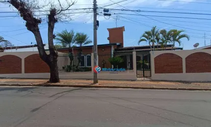 Casa com 3 dormitórios à venda, 371 m² por R$ 1.200.000,00 - Planalto do Sol - Sumaré/SP