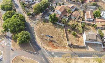 Excelente terreno comercial à venda no Setor Jaó, Goiânia