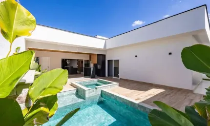 Casa térrea com 4 suítes à venda no setor Jardim Atlântico em Goiânia.