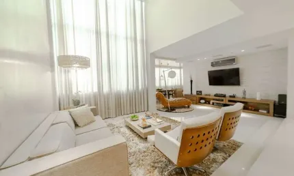 Duplex com 252 m2, com 4 suítes, no Setor Bueno. Amplitude, localização e conven