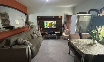 Casa duplex, cond. fechado, 2 quartos, 2 suítes, 1 vaga. Boqueirão.