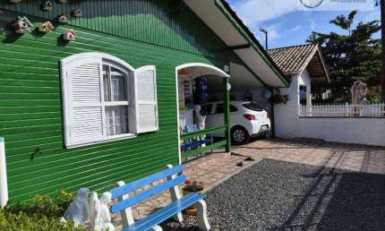 Casa  de madeira com 3 dormitórios à venda por R$ 630.000 - Do Ubatuba - São Francisco do Sul/SC
