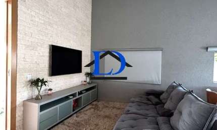 Casa em Condomínio de Luxo com 3 Suítes e 4 Vagas na Cidade de Senador Canedo-GO no Bairro Jardins Porto - Imperdível!