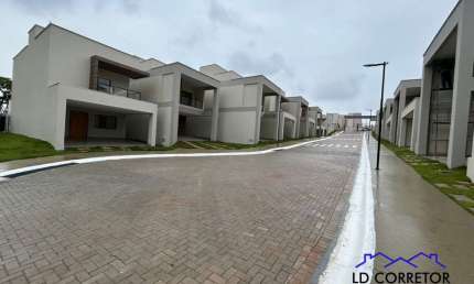 Imperdível: Casa em Condomínio à venda em Aparecida de Goiânia-GO, 3 quartos, 3 suítes, 2 salas, 4 banheiros, 2 vagas, 158m².