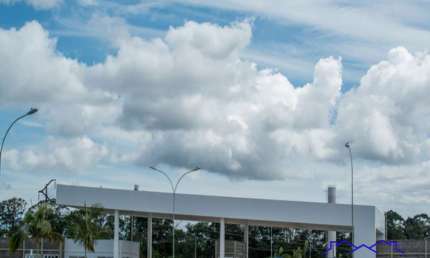 Casa de alto padrão à venda em condomínio no Conjunto Residencial Storil em Aparecida de Goiânia - 3 quartos, 3 suítes, 2 salas, 4 banheiros, 2 vagas de garagem, 166,18 m².