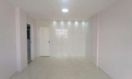 Sala comercial com 3 salas para alugar na Avenida Darci Vargas, 800, Gramacho, Duque de Caxias