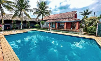 Casa Térrea para Locação em Itanhaém, Cibratel, 4 dormitórios, 2 suítes, 5 banheiros, 3 vagas
