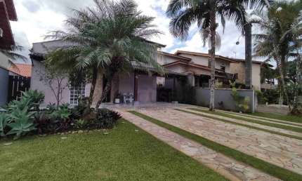 Casa Mobiliada a venda de cond. fechado c/ salão de festas, piscina e gourmet