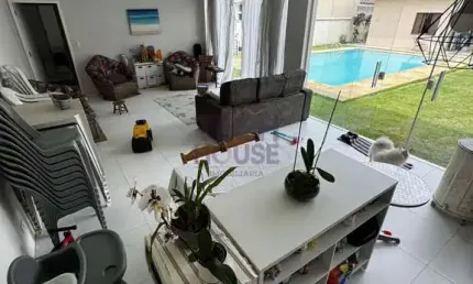 Casa de 380m² útil, piscina, 5 suítes na região de Interlagos, ZS-SP