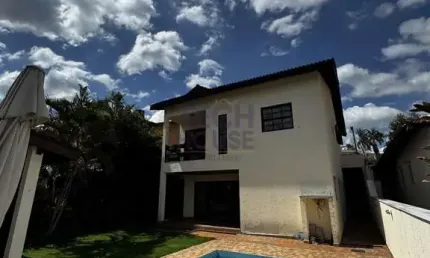 Casa no Residencial 9 Alphavile com 4 Suítes e 1 Dependência, Piscina e 4 Vagas