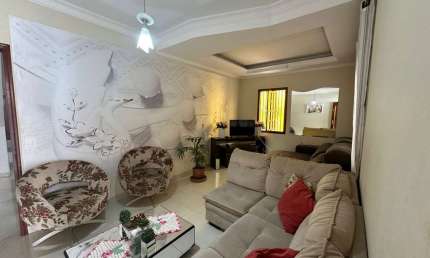 CASA COM 150M² DE TERRENO COM 3 DORMITÓRIOS NO BAIRRO JARDIM MARAMBAIA EM JUNDIAÍ - SP