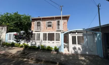 CASA COM 300M² DE TERRENO SENDO 3 DORMITÓRIOS COM 1 SUÍTE MASTER NO BAIRRO JARDIM CAMPOS ELÍSEOS EM JUNDIAÍ - SP*ACEITA PERMUTA POR APARTAMENTO EM SP*