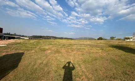 TERRENO DE 800 M² NO CONDOMÍNIO TERRAS DA ALVORADA NO MEDEIROS EM JUNDIAÍ - SP