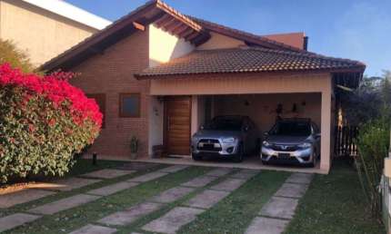 CASA DE 208 M² DE ÁREA CONSTRUÍDA COM 3 SUÍTES NO CONDOMINÍO RESERVA DA SERRA- JUNDIAÍ - SP *ACEITA PERMUTA POR APARTAMENTO NO ALTA VISTA*