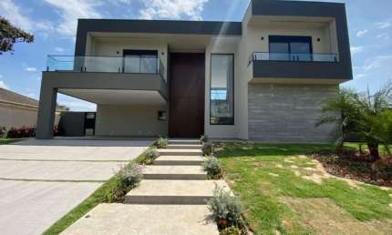 CASA DE 334M² DE ÁREA CONSTRUÍDA COM 4 SUÍTES NO COND. HARAS PINDORAMA-CABREÚVA-SP