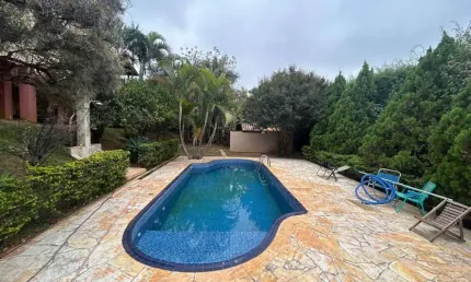 CASA DE 300 M² COM 4 DORMITÓRIOS, SENDO 1 SUÍTE, NO LOTEAMENTO PORTAL DA COLINA EM JUNDIAÍ - SP