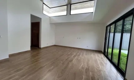CASA TÉRREA DE 180 M² COM 3 SUÍTES NO CONDOMÍNIO VILLA VERDE NO JARDIM GRAMADÃO EM JUNDIAÍ - SP