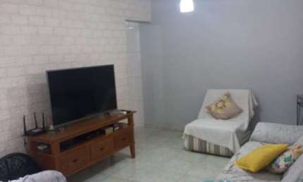 CASA COM 276 M² DE ÁREA CONSTRUÍDA COM 3 DORMITÓRIOS, SENDO 1 SUÍTE NO JD. PACAEMBU EM JUNDIAÍ - SP *ACEITA PERMUTA COM APARTAMENTO ATÉ R$500.000,00*
