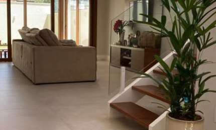 CASA DE 220M² DE ÁREA CONSTRUÍDA COM 3 SUÍTES NO CONDOMÍNIO BRISAS JUNDIAÍ NO JD SAMAMBAIA - JUNDIAÍ-SP