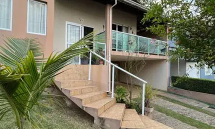 CASA DE 180M² DE ÁREA CONSTRUÍDA COM 3 DORMS SENDO 1 SUÍTE NO COND. TERRAS DE GÊNOVA EM JUNDIAÍ-SP