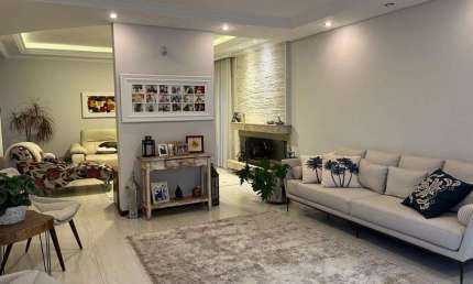 CASA COM 596 M² DE ÁREA CONSTRUÍDA E 5 DORMITÓRIOS NO CONDOMÍNIO TEREZA CRISTINA NO MEDEIROS EM JUNDIAÍ-SP *ACEITA PERMUTA EM APTO NO COND ALTA VISTA*