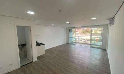 SALA COMERCIAL COM 46M² NO EDIFÍCIO MAXIME OFFICE TOWER NA AV. 9 DE JULHO AO LADO DO PÃO DE AÇÚCAR EM JUNDIAÍ-SP