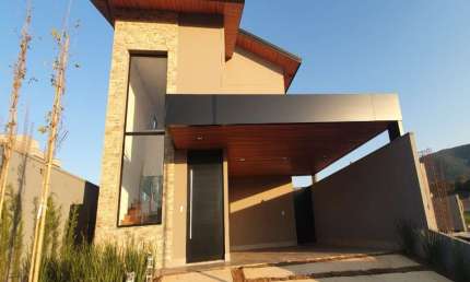 CASA NOVA DE 300M² DE ÁREA CONSTRUÍDA COM 3 SUÍTES NO CONDOMÍNIO BRISAS JUNDIAÍ NO JARDIM DAS SAMAMBAIAS EM JUNDIAÍ-SP