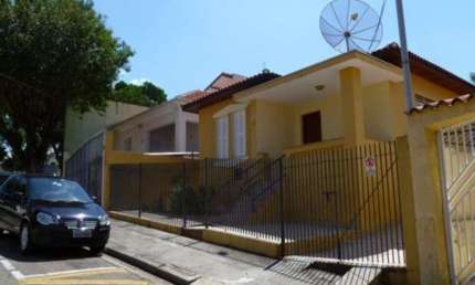 CASA DE 182M² COM 3 DORMITORIOS E 2 EDÍCULAS NA VILA ARENS EM JUNDIAÍ-SP **ACEITA PERMUTA POR TERRENO OU APARTAMENTO DE R$ 270 MIL**