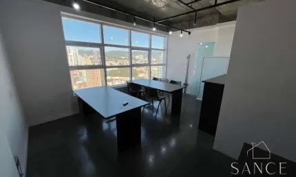 SALA COMERCIAL DE 45m²  NO GOLDEN OFFICE NA CHACARÁ URBANA JUNDIAÍ-SP PARA LOCAÇÃO