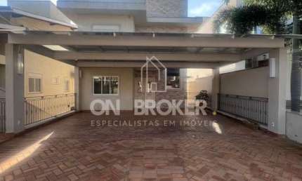 Para quem busca exclusividade em Valinhos! Casa incrível em um dos condomínios mais desejados da cidade.  ✔️ 3 suítes (1 master) ✔️ Rica em armários ✔️ Piscina com vista para a mata ✔️ Localização pri