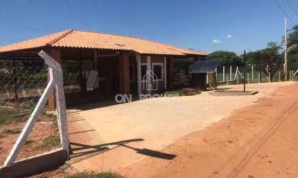 Terreno plano 1500m2, Pq. Bela Vista no Bairro Três Rios - Dois Córregos -SP. Condomínio c/ área verde e com rio.