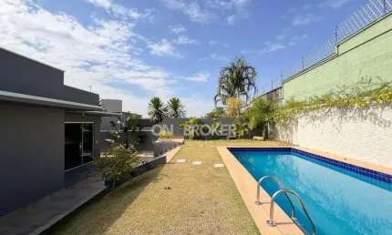 Casa em condomínio fechado com 4 quartos à venda no Centro, Louveira 
