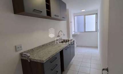 Apartamento com 3 quartos para alugar na Vila São Pedro, Santo André 