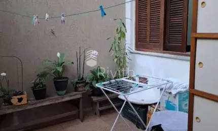 Excelente casa térrea de 245m² com 4 dormitórios, 2 banheiros e 3 vagas de garagem em santa maria - são caetano do sul.
