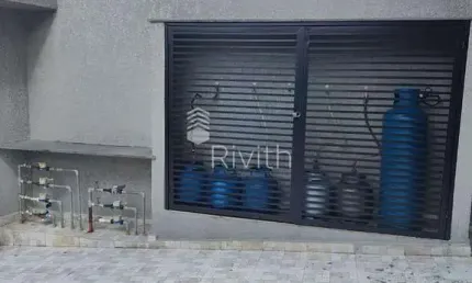 Apartamento Sem Condomínio com cobertura de frente para a Rua, com 2 dormitórios, 1 suite, 2 banheiros, 1 vaga de garagem, em Santa Terezinha -  Santo André