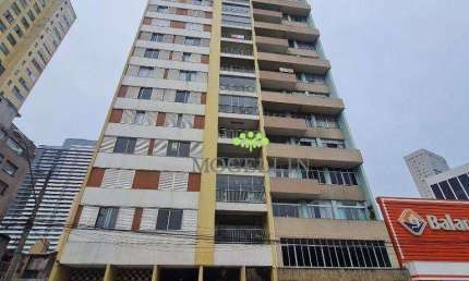 Apartamento com 3 quartos  para alugar, 227 m² por R$ 3.500,00/mês - Centro - Curitiba/PR