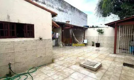 Casa com 4 dormitórios à venda, 193 m² por R$ 550.000 - Centro - Macaé/RJ