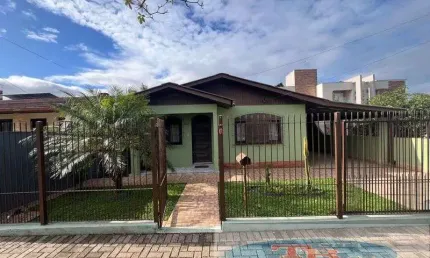 Casa à venda na Portão, 390, Centro, Portão