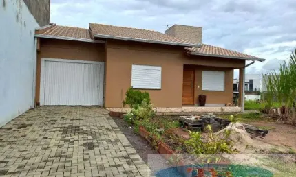 Casa à venda na Portão, 44, Vila Rica, Portão
