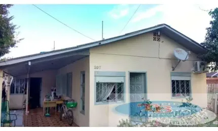 Casa à venda na Portão, 307, Vila Rica, Portão