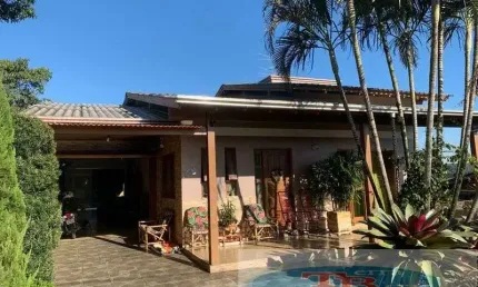 Casa à venda na Portão, 280, São Jorge, Portão