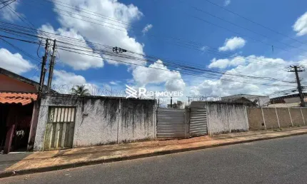 Terreno à venda em Saraiva, Uberlândia 
