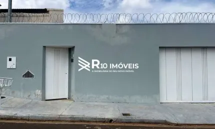 Casa com 3 quartos à venda no Santa Rosa, Uberlândia 