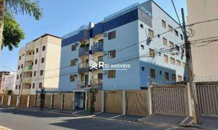 Cobertura com 3 quartos à venda no Santa Mônica, Uberlândia 