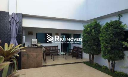 Casa à venda, 3 quartos, 1 suíte, 3 vagas - Bairro Granada, Uberlândia MG