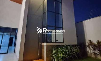 Casa à venda, 3 quartos, 3 suítes, 2 vagas - Bairro PRAÇA ALTO UMUARAMA, Uberlândia MG