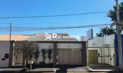 Casa à venda, 3 quartos, 1 suíte, 3 vagas - Bairro SANTA ROSA, Uberlândia MG