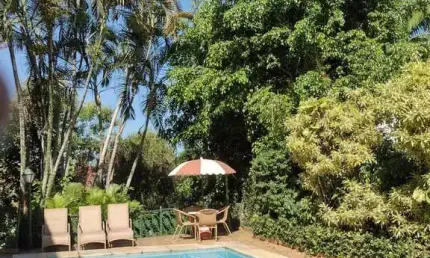 Casa Clássica-Retrô, Arquitetura Zanine Caldas, 6 Quartos, 9 Banheiros, Piscina, Condomínio com segurança Armada - São Conrado, Zona Sul