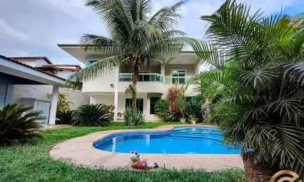 Mansão 638m² – 4 suítes – piscina – condomínio de luxo praia do pontal