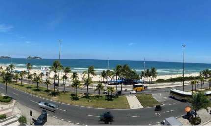 Cobertura Dúplex de 980m², Reformada, 5 Suítes, Adega, Cinema, Academia, 5 Vagas e Vista frontal para o MAR da Praia da Barra.